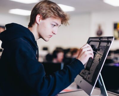 AI w edukacji - jak uczyć się szybciej i nie oszukiwać samego siebie