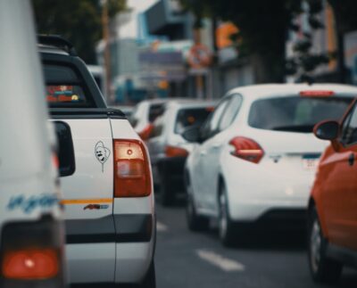 Dojazdy do pracy, które nie kradną całej energii na dzień dobry