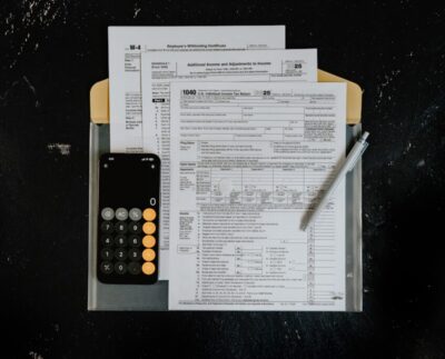 Faktura na osobę prywatną a rozliczenie podatkowe - kiedy dokument naprawdę się przydaje