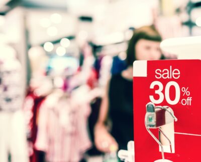 Fałszywe promocje i przekreślone ceny - kiedy marketing narusza prawa konsumenta