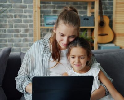 Internet dla dzieci - zasady, które działają lepiej niż ciągłe zakazy