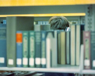 Jak odróżnić wartościową wiedzę od edukacyjnego szumu