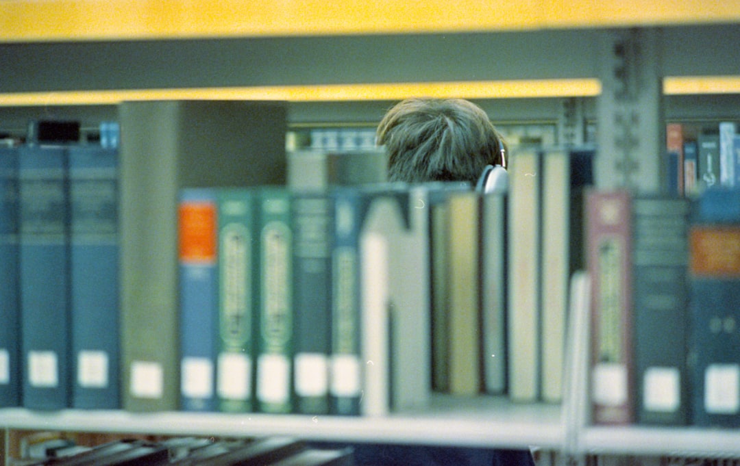 Jak odróżnić wartościową wiedzę od edukacyjnego szumu