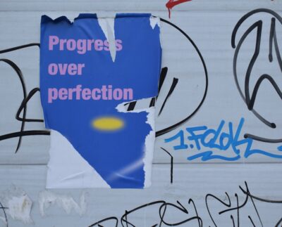 Perfekcjonizm w przebraniu ambicji - jak rozpoznać, że sam sobie blokujesz ruch