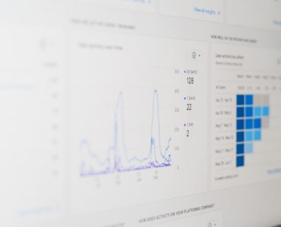 SEO dla firm, które nie chcą pisać kolejnych identycznych poradników