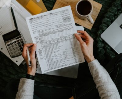 VAT - kiedy bycie vatowcem pomaga, a kiedy tylko komplikuje życie