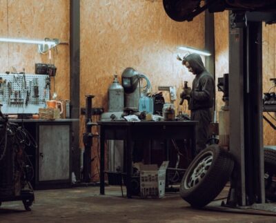 Zakup części przez klienta - dlaczego mechanik może nie chcieć ich montować